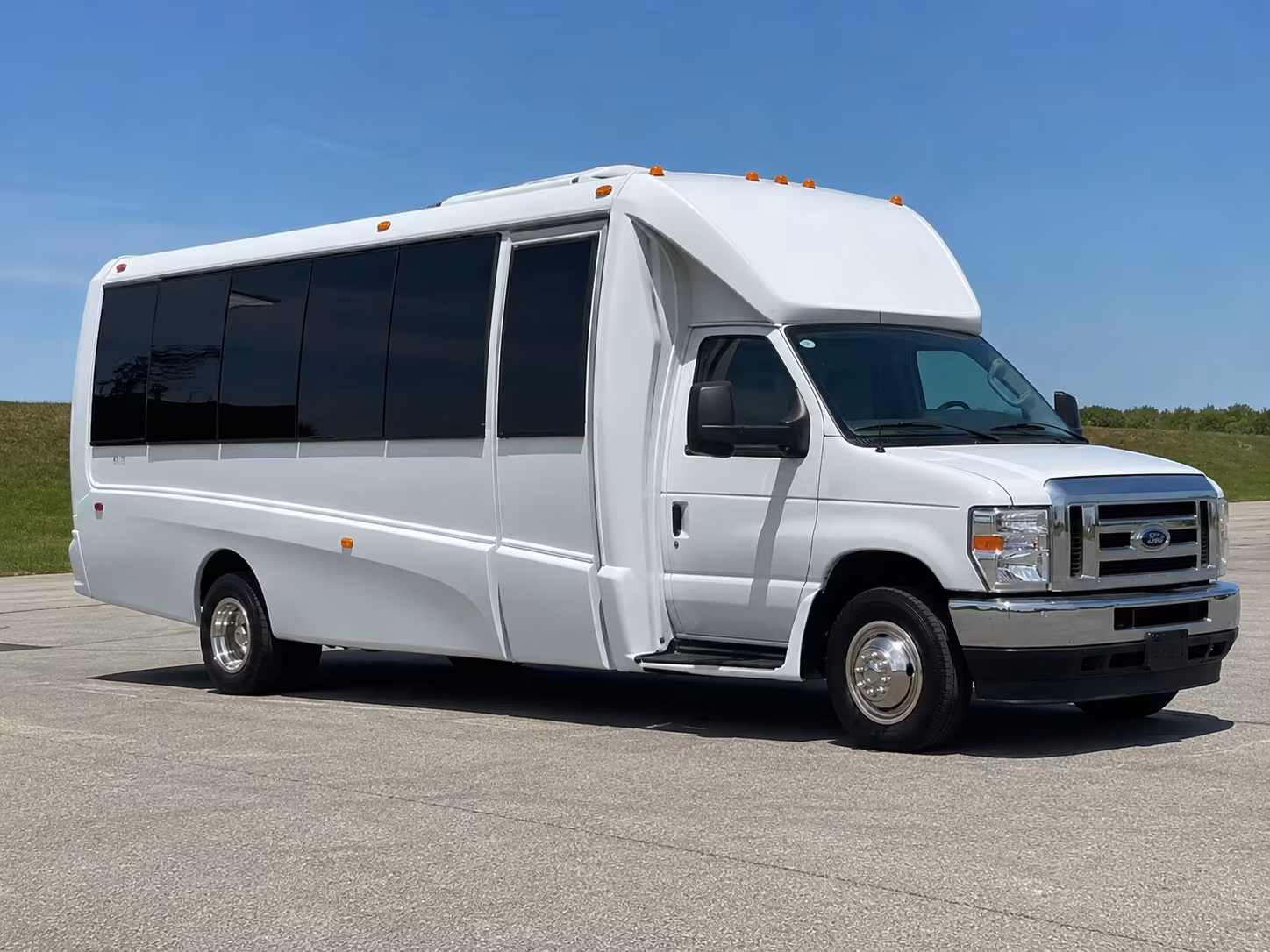 Killeen Wedding Transportation party bus exterior