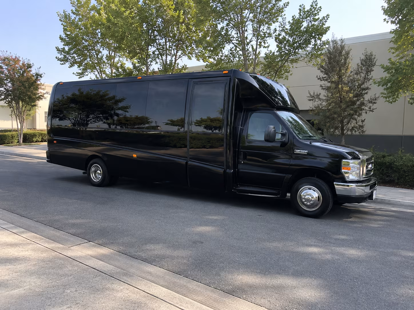 Killeen Winery Tour & Pub Crawl Transportation group transportation