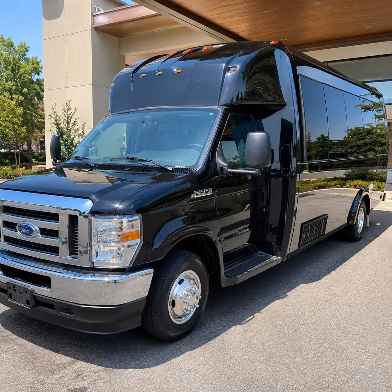 Round Rock Homecoming & Prom Party Bus Rentals